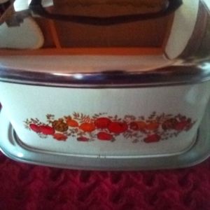 Cake carrier